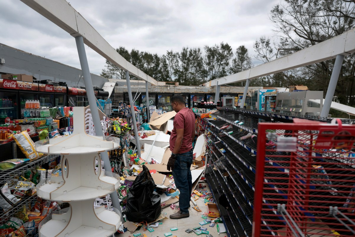 Hurricane Isaias Leaves 4 Dead as Videos Show Extensive Storm Damage Image